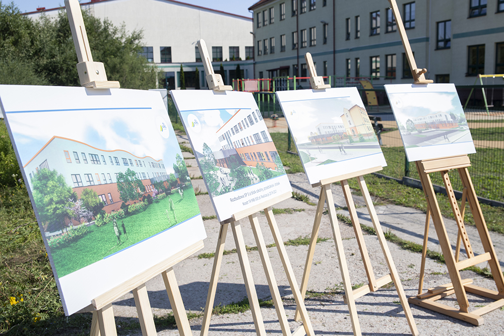 Expansion of primary School No. 5 in Ełku for school block, preschool and nursery