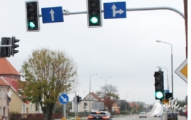 Disabled traffic lights at the intersection of ul. Kościuszki and the Polish Army