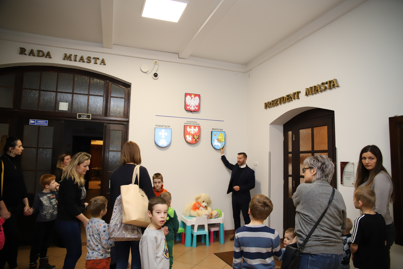 Ikimokyklinio amžiaus vaikų vizitas į Ełko magistratą