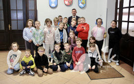 Lekcja obywatelska. Uczniowie SP3 odwiedzili Urząd Miasta Ełku
